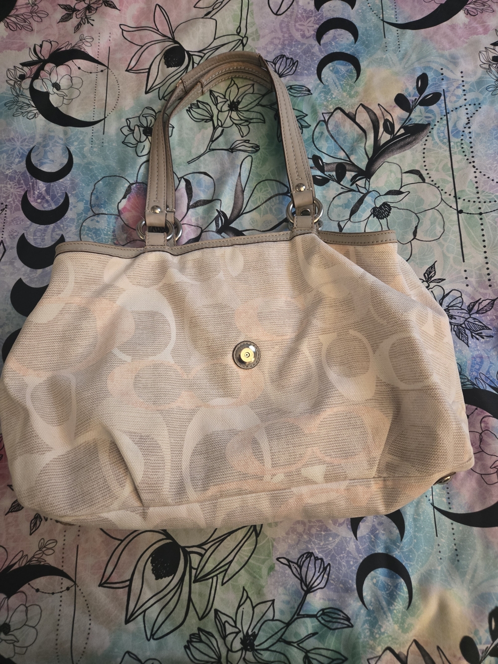 Coach Beige Signature Tote Bag - Neutral Cream Pattern